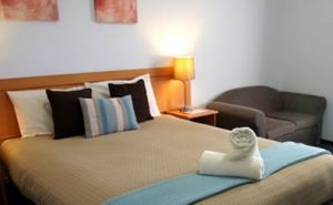 Colonial Lodge Motor Inn - Tourism Cairns