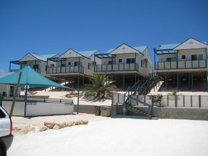 Oceanside Village - Tourism Cairns